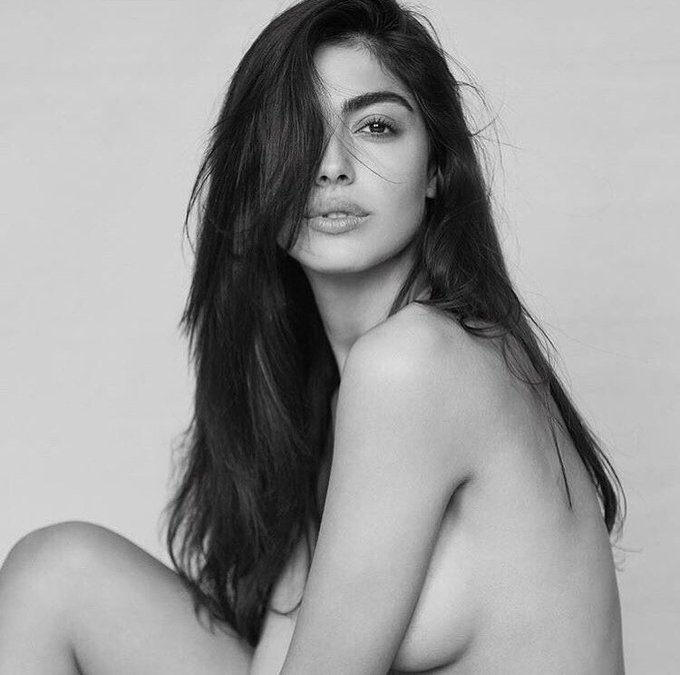 F_TxQNBXoAAmCJG?format=jpg&name=small