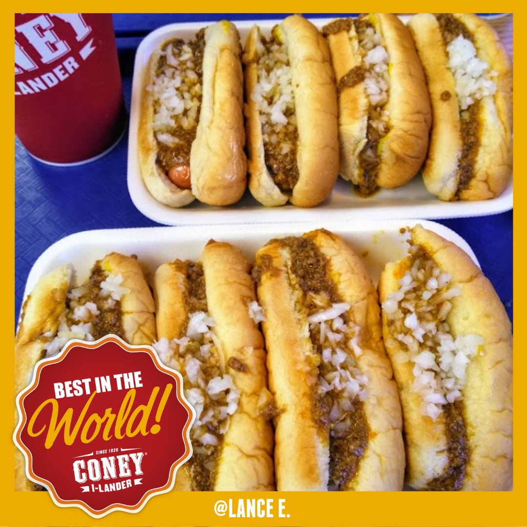 ConeyILander's tweet photo. IDK. To us, this gives off Thanksgiving vibes. 😍

Speaking of, quick reminder that all 7 of our locations are CLOSED on Turkey Day so our crews can be with their loved ones. https://t.co/5rZSwAZJlx