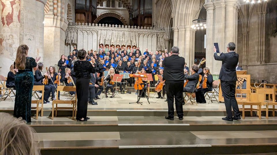 A big thank you to everyone who came to @StAlbansCath for our performance of 'Messiah' last night – a really memorable occasion with fabulous soloists and the simply outstanding Orchestra Nova. We hope to see you at one of our concerts again very soon choralsociety.com/concerts/