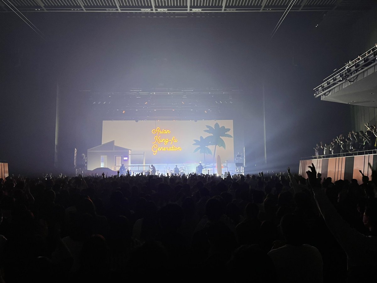 AKG_information's tweet photo. #アジカン Tour 2023 #サーフブンガクカマクラ
TACHIKAWA STAGE GARDEN ありがとうございました！

ゴッチが18歳の時、立川の質屋で購入したギターを今日、この立川のステージで演奏できたことも嬉しいですね🎸 https://t.co/Snts4QLX3U