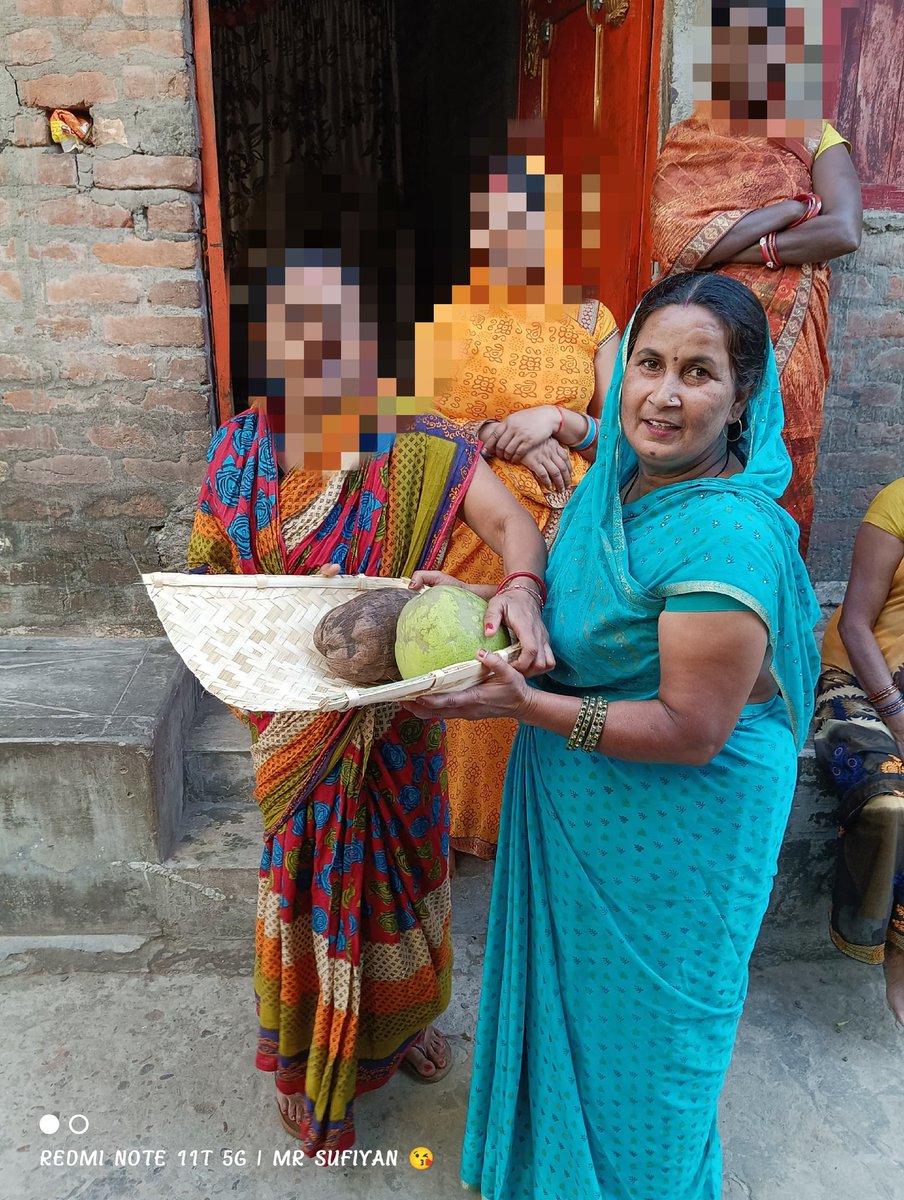 Ansarfoundation's tweet photo. आज नगर पंचायत चनपटिया के वार्ड नंबर 09 वार्ड पार्षद रौशन प्रवीण के सहयोग से Ansar Foundation &amp; Charitable Trust द्वारा सैकड़ों छठ व्रतियों के बीच पूजा सम्रागी का वितरण किया गया।
#Chath #Chatpuja #Ansarfoundation https://t.co/TJSK0mEhKM