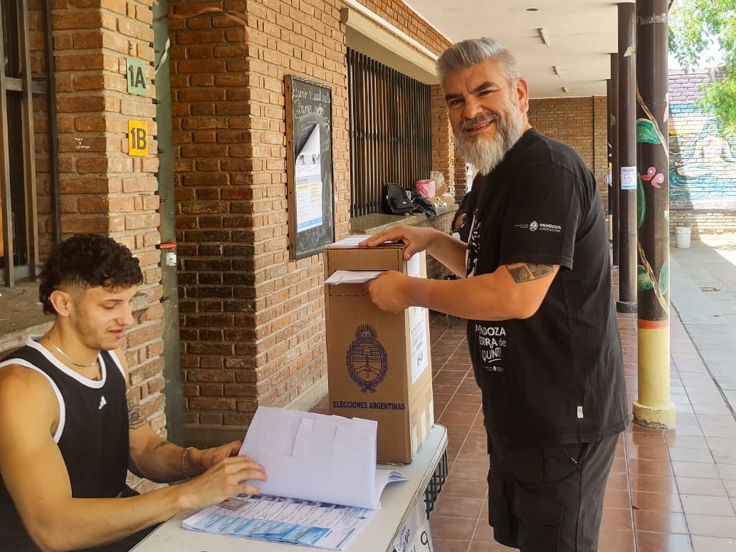 Una nueva jornada electoral en nuestro país. Que los resultados de hoy sean lo mejor para seguir construyendo nuestra democracia en Argentina 🗳