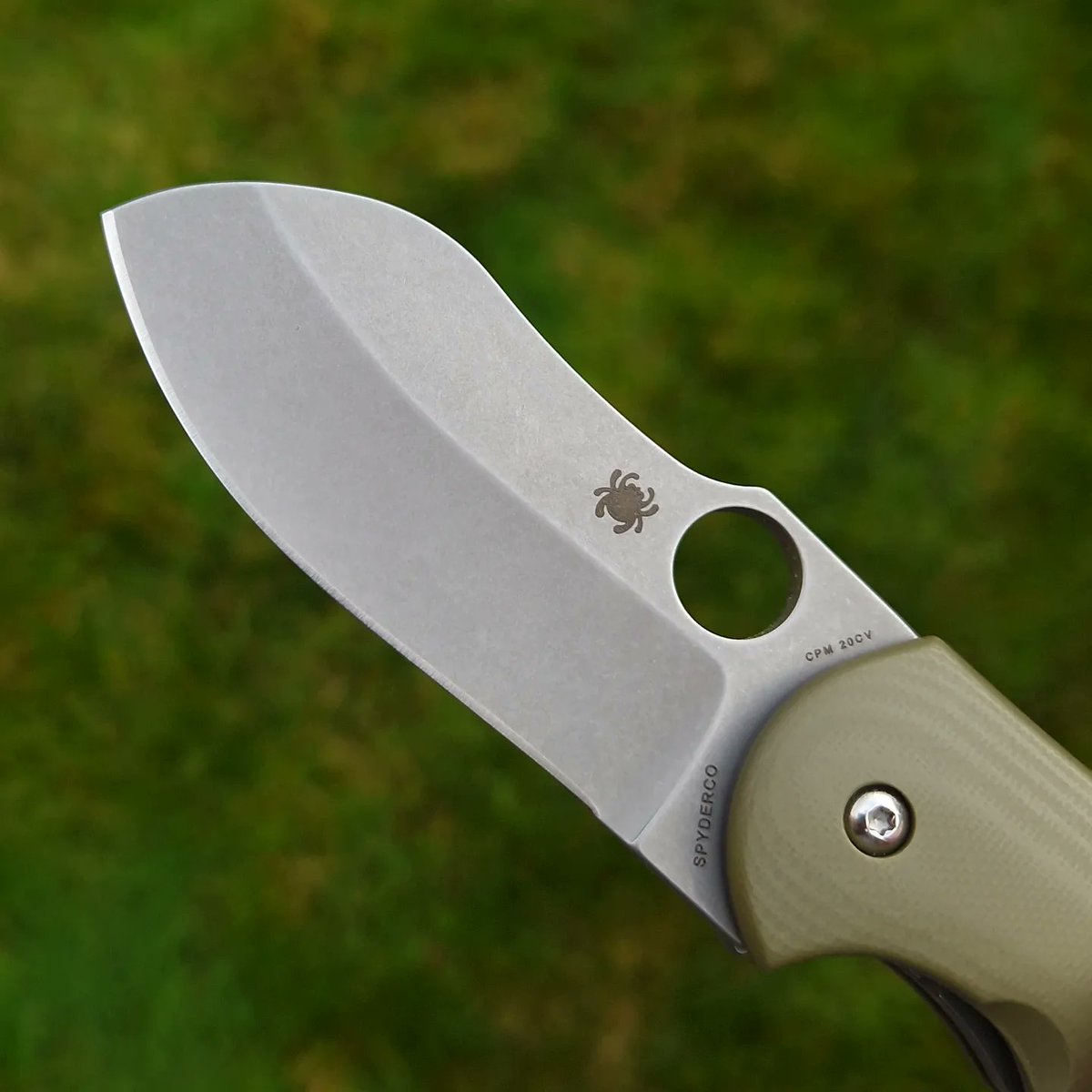 spydercollector's tweet photo. The #spyderco #flashback #bombshell from 2020, designed by #michaelburch. I wonder what the next flashbatch will be. https://t.co/sVNuRNeJmA