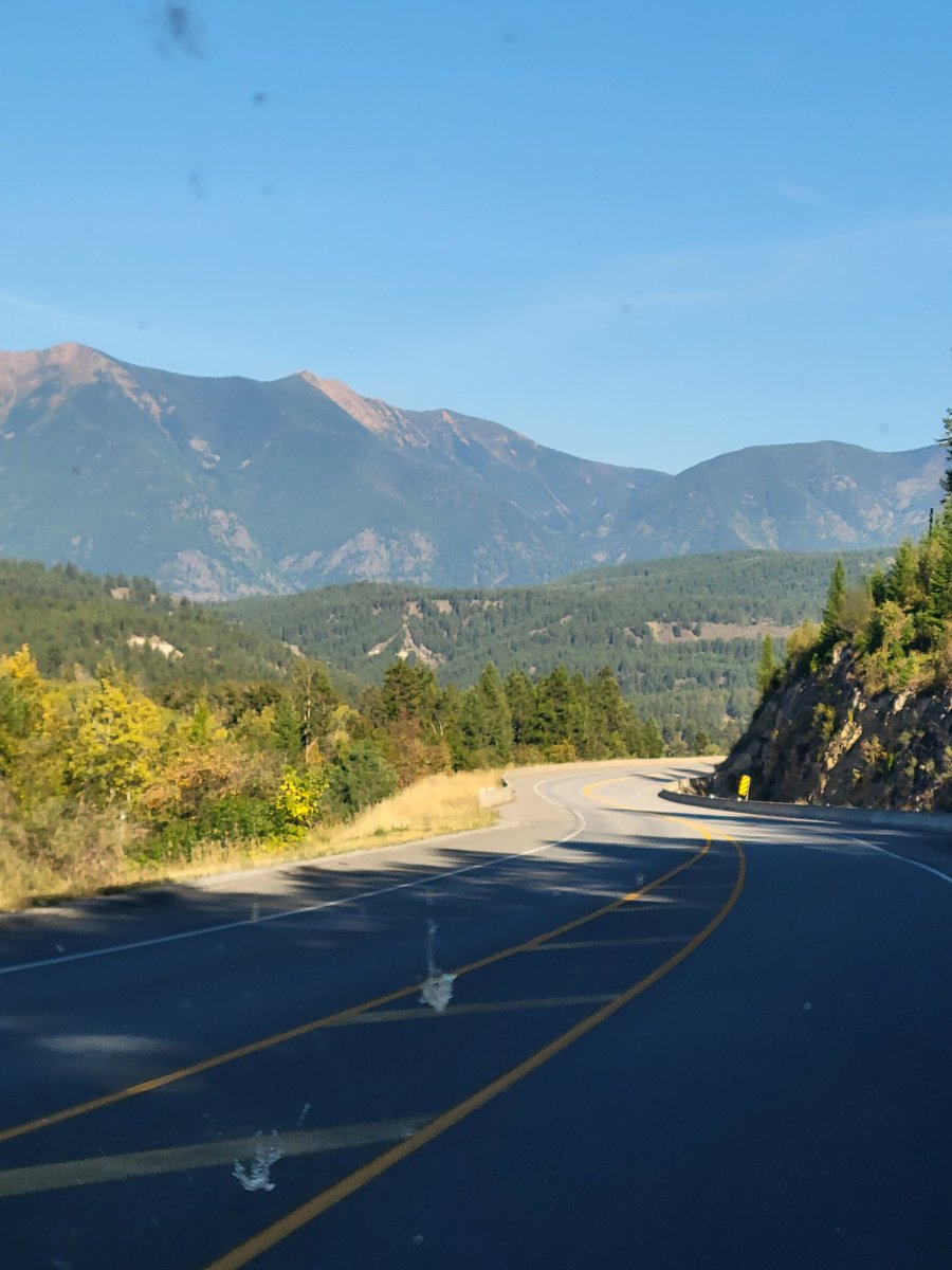 edwinpierrot13's tweet photo. Treasured in yoyr Mind
Treasured As This Gift
Treasured in this True Nature
Treasured in this God Blessed Scenery
Treasured Still Lifes Golden Country
#Poetry #Poem #Songwriting #CountryMusic #BritishColumbia #BeautifulBritishColumbia #Canada #Jaffray #ExploreBC #RockyMountains https://t.co/bYMkDJNDvo