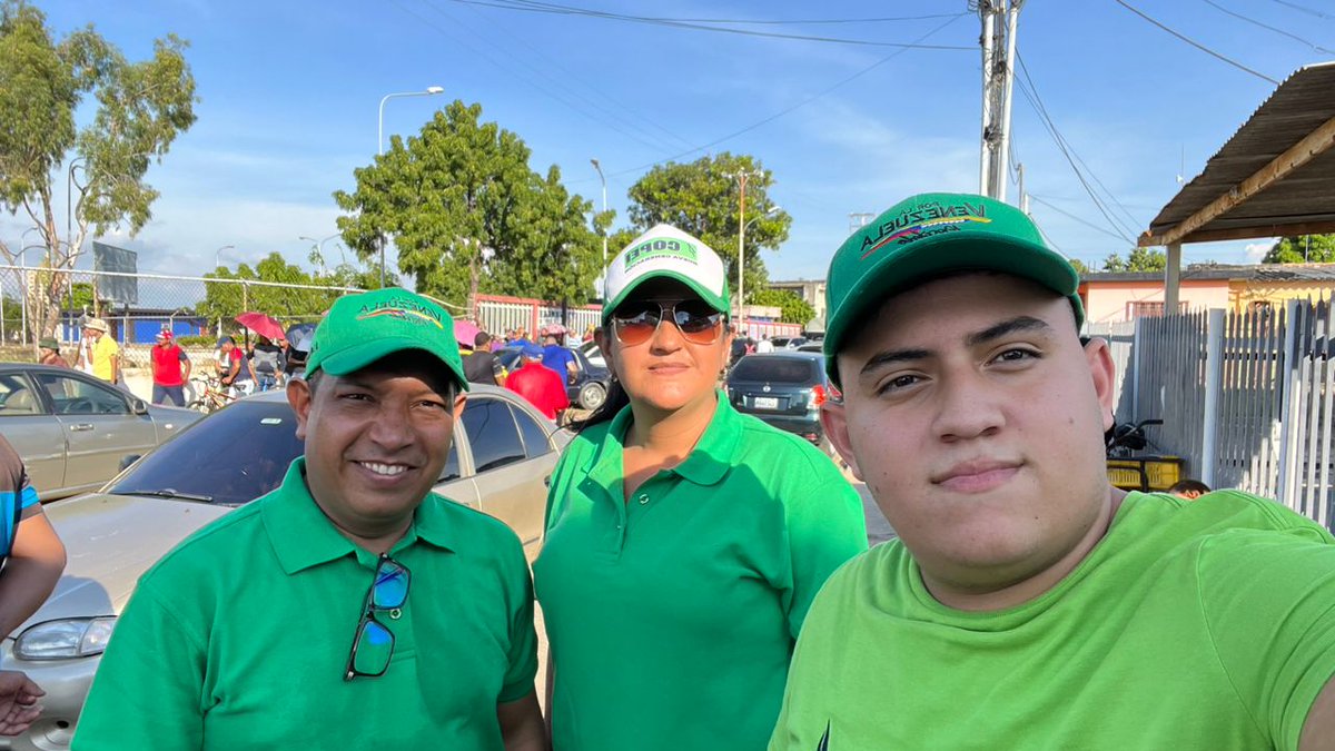 LuisG_Lags's tweet photo. Desde el Zulia hemos participado en el Simulacro Electoral para defender nuestros derechos históricos, defender nuestra amada #GuayanaEsequiba 🇻🇪
#Domingo #19Nov #Zulia #SimulacroConsultivo
Hoy #CopeiVotaSí ✅ @Copei_Partido https://t.co/8BEBPac4zQ