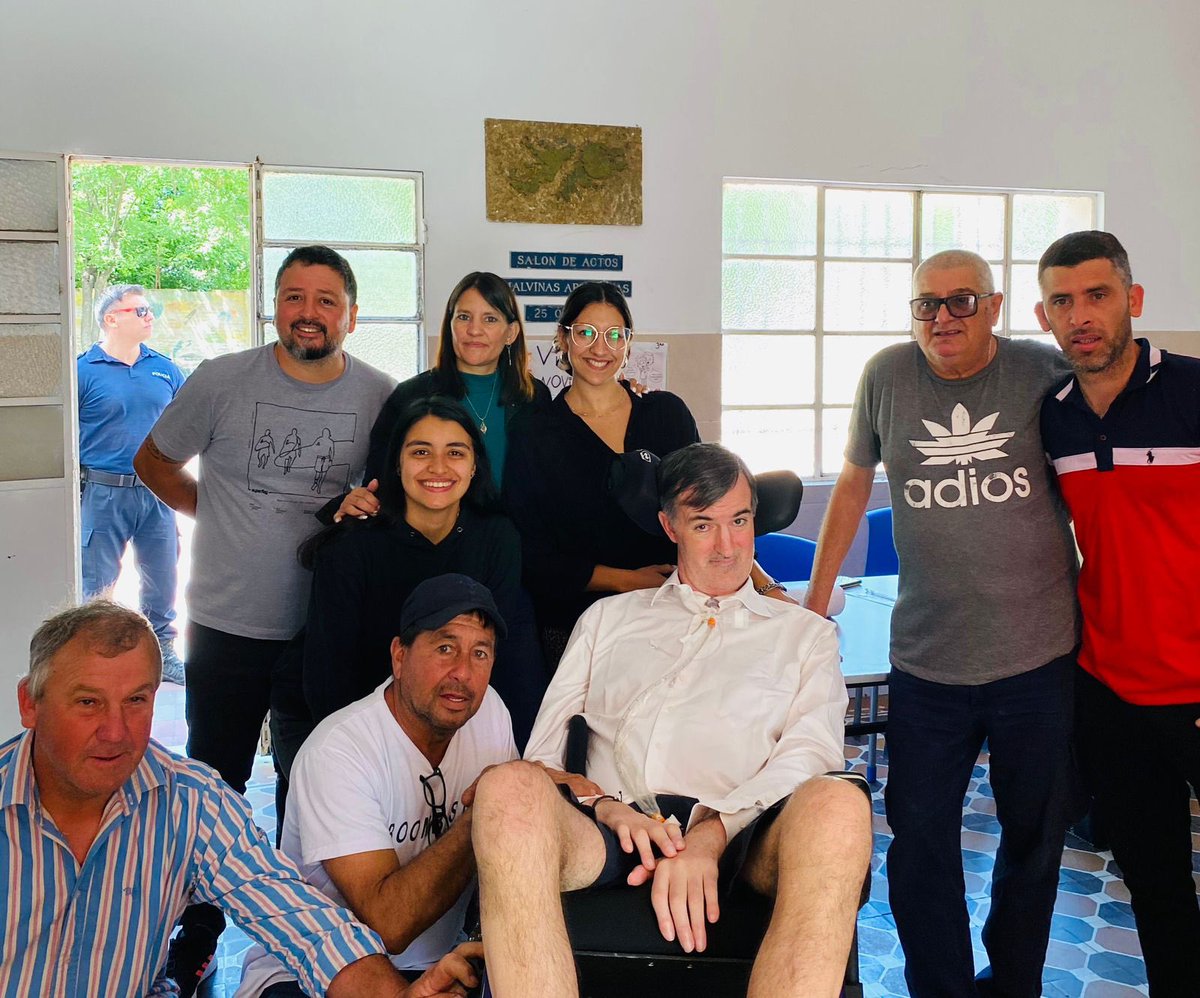 estebanbullrich's tweet photo. ¡Gracias fiscales por el enorme laburo! Sigamos cuidando cada voto. A no aflojar!!! 🇦🇷💪 https://t.co/VBOFWn8Mwb