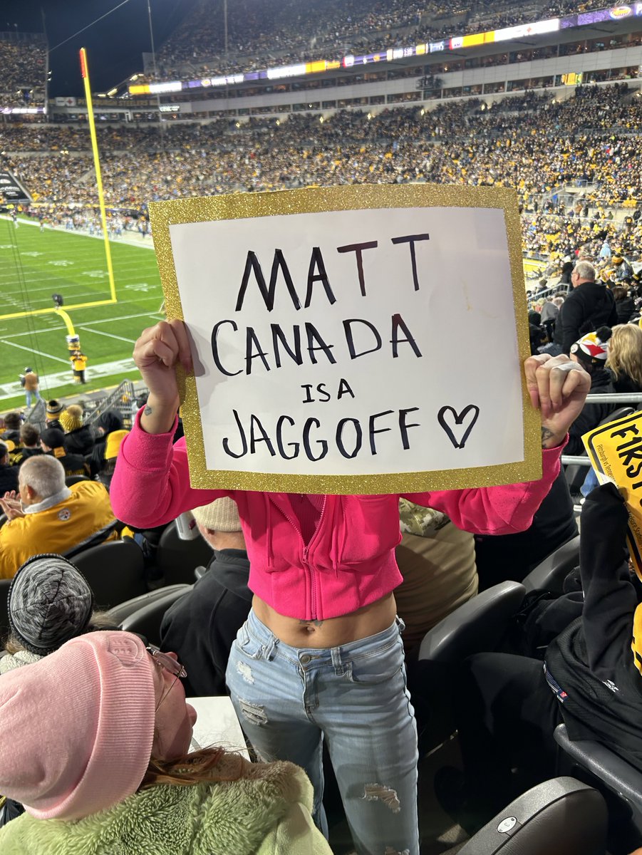 rach_elizabethh's tweet photo. This entire loss of a game is on Kenny Pickett, Matt Canada and Mike Tomlin. https://t.co/iH1fxfM3u3
