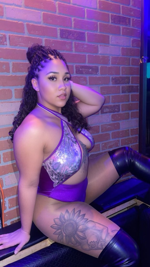 ItsWinterRaye's tweet image. Turn you to the purple demon emoji 😈💜✨