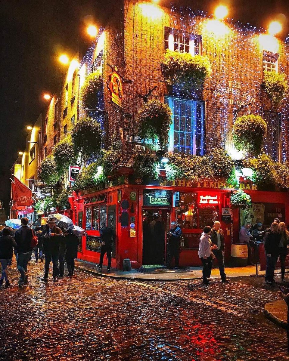 Dublin, Ireland 🍀🇮🇪 😍

#dublinireland #ireland
📷: @mylenehereandthere