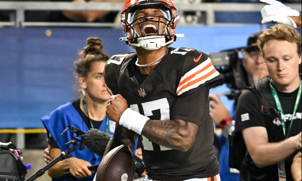 Dorian Thompson-Robinson is UNDEFEATED AGAINST THE PITTSBURGH STEELERS