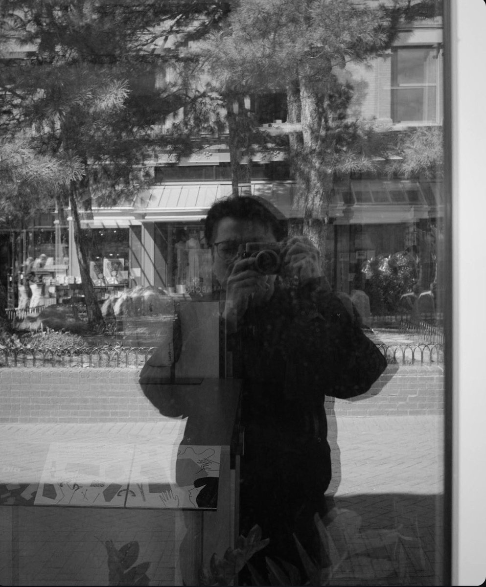 LeeStefan's tweet photo. Self portrait https://t.co/Lwq2KPPCO1