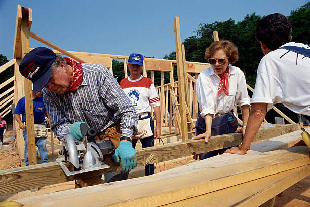 OpenNotion's tweet image. Saddened to hear of Rossalyn Carter&apos;s passing. The Carters had a profound impact on me as a young staffer for Habitat for Humanity International. The First Lady embodied calm, chic, and cool.  Condolences to the Carter family.