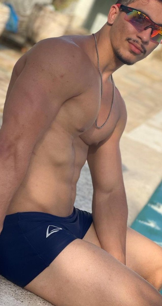 _MBlande_'s tweet image. Que nenhum viadinho beta dessa rede se esqueça da sua função, sempre será me servir, SEMPRE!

#findom #slavemaster #fetish
#slavemaster #cashslave
@AlphaMaleWorld1 @FindomBrasil @RT4Masters2 @RtCashmaster @rt4dom