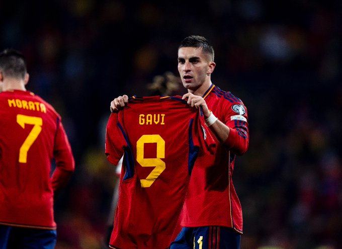 CabineSport's tweet photo. Gavi rompeu o LCA, informa @diarioas 

Ficaria entre 6 meses a 8 meses de fora e falharia o Europeu e os jogos Olímpicos. https://t.co/WQmF23DiVx