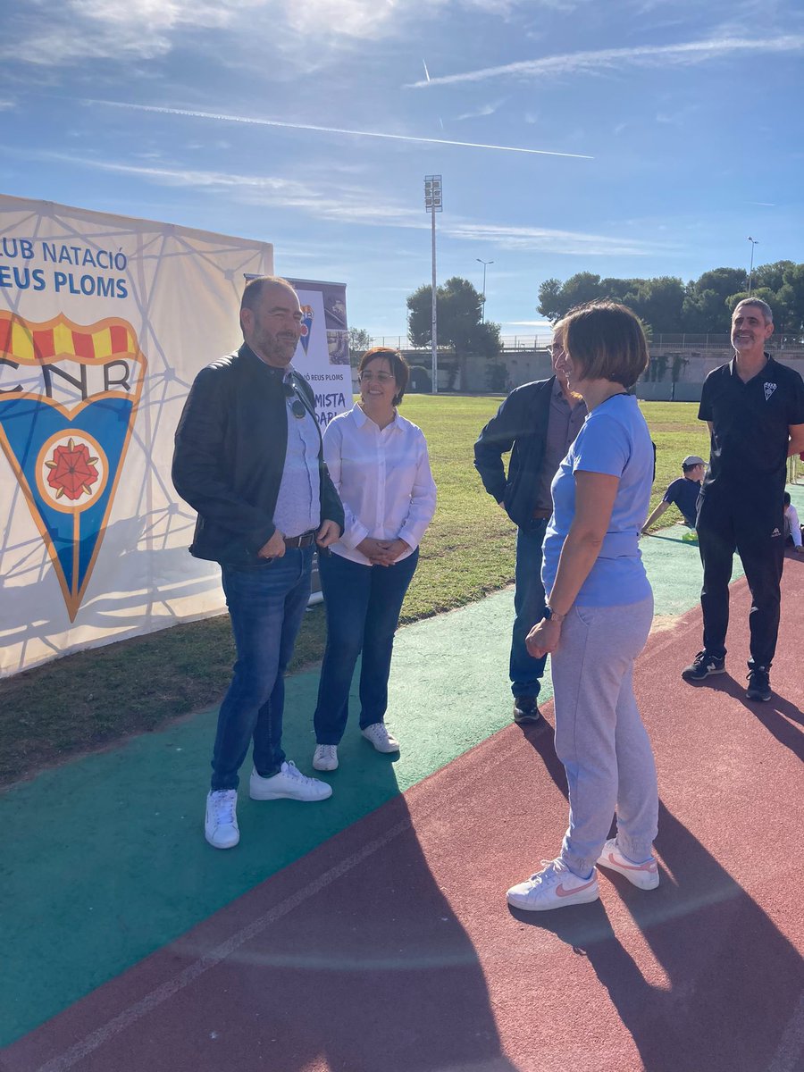 sandrage76's tweet image. 🏃‍♂️🏃‍♀️Varietat esportiva en aquest cap de setmana, des del partit dels magnífics Genuine @ffutbolbasereus contra el Barça fins a la lll cursa per la Inclusió Supera’t ahir dissabte, o la presentació dels equips del @CFSReus i l'excepcional Canicròs.

Continuem fent ciutat! 🤗