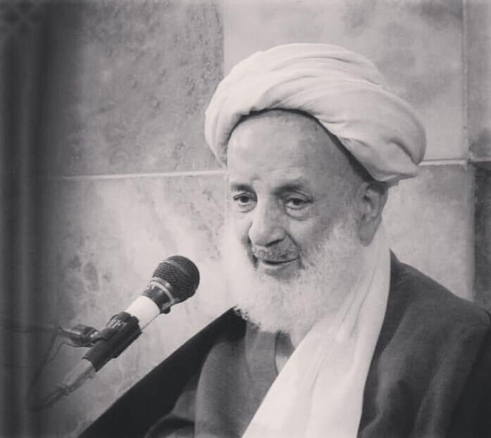 كما ورد في الحاديث ، أن النظرة سهم من سهام إبليس . احفظ عينك ... أحياناً نظرة حرام واحدة تسلب منك قوة العبادة و لذتها

آية الله الشيخ مجتهدي طهراني (ره)