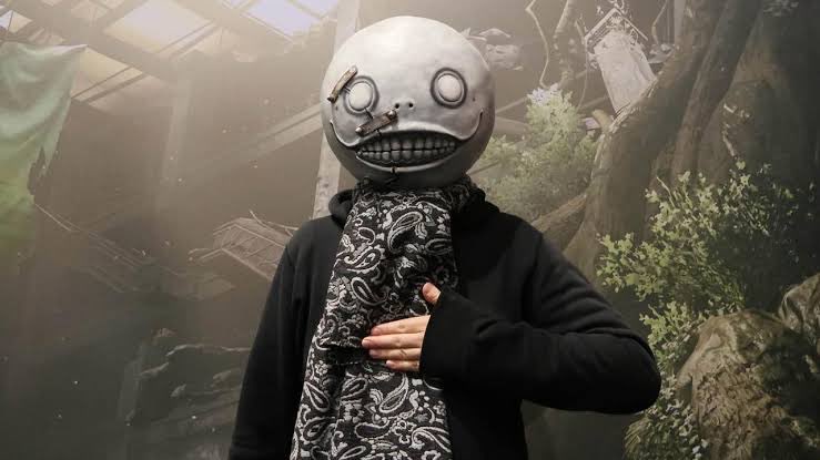 Game developers, probably: we make games to let the audience experience something fun, entertaining, visually stunning, with great music, and perhaps win accolades, etc. Yoko Taro: I make games to make money 🙂