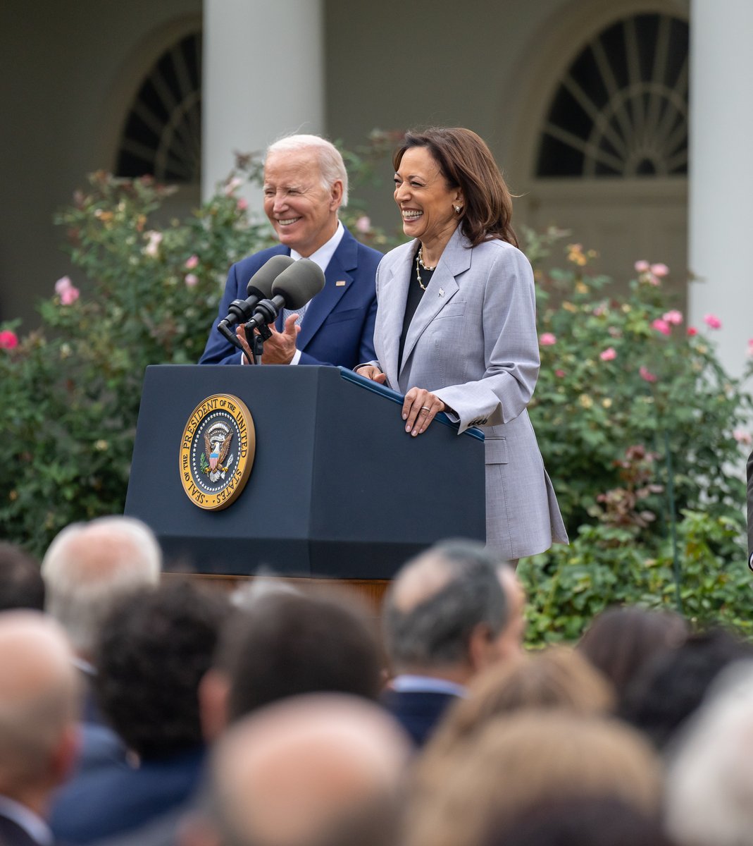 KamalaHarris's tweet photo. Congress can and must pass reasonable gun safety laws to save lives. 

In the meantime, President @JoeBiden and I are not waiting around. Through the White House Office of Gun Violence Prevention, we will continue to work to save lives. https://t.co/2ZDUDRN9W6