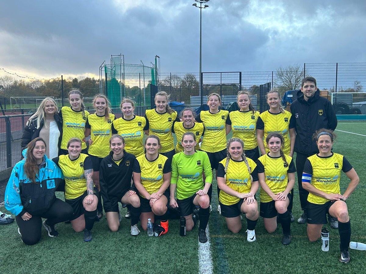 hemyockfcwomen's tweet photo. What a bunch! 🖤💛 Final result 2-2. Thank you to all the supporters for coming  to watch 😁 we keep pushing forward ⚽️Match report to follow. #uty #uptheyock #womensfootball #team #devonleague https://t.co/5ehQtKAvD8