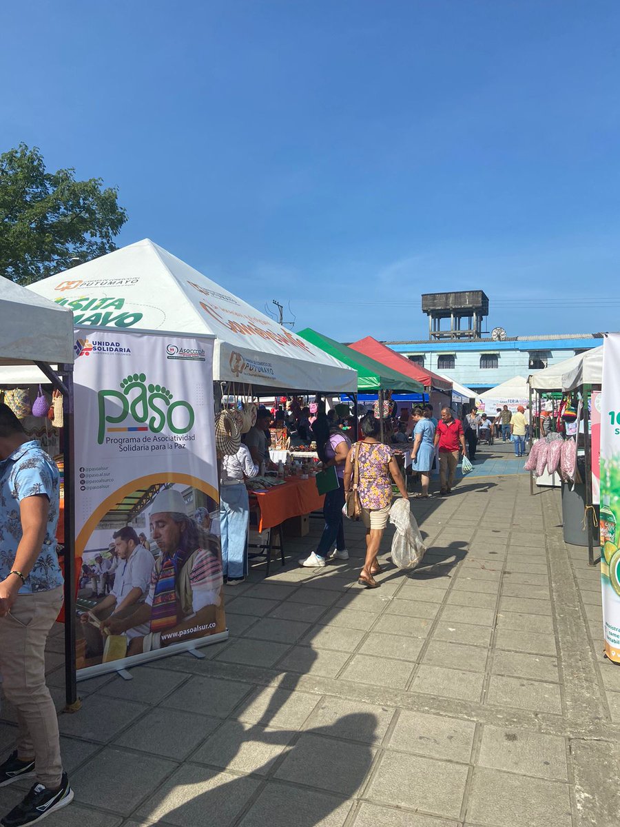 UsolidariaCo's tweet photo. Hoy estamos en el Parque principal Centenario de Puerto Asís, #Putumayo,donde más de  80  organizaciones de campesinos, artesanos y emprendimientos individuales se dan cita en el Mercado Campesino #TerritorioSolidario https://t.co/bO5QZfLzwh