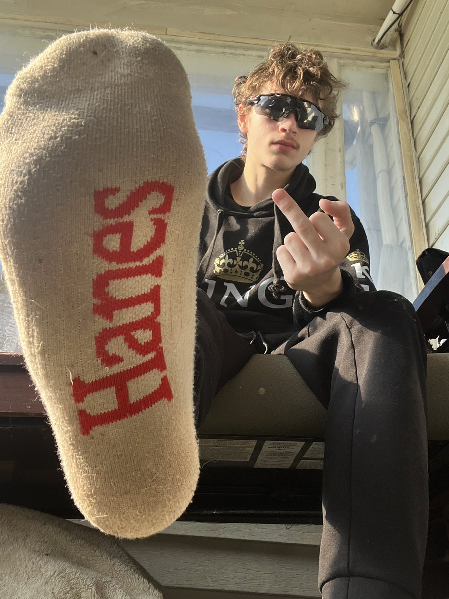 Kden Swag(3.2K) tweet media