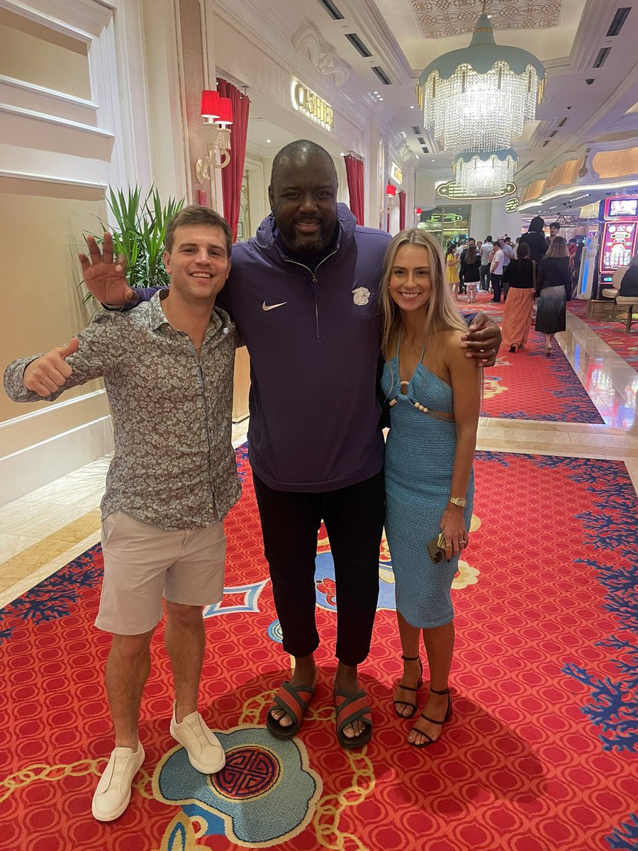 MitchTyler1's tweet photo. @andrewcharles93 That was @jacktyler04 we did get to meet the legend @Coachreem4ever though! 1-0 What’s Next!? #EMAW https://t.co/56Igwh2vFQ
