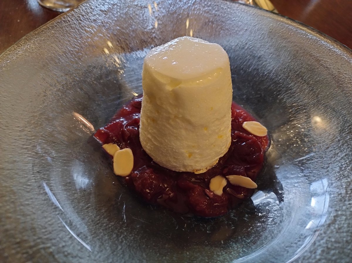 Lunch with @Kavey & @petedrinks @1861Restaurant . We all agreed, Clementine floating island on a sea of plum was irresistible and it turned out to be so irresistible we had to talk ourselves down from having another. Sweet citrus island and tart plum, star of the show.