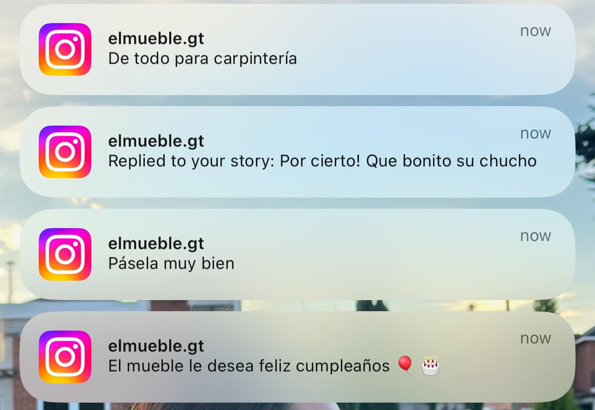Mi hermana me felicito desde la cuenta de la empresa jiji