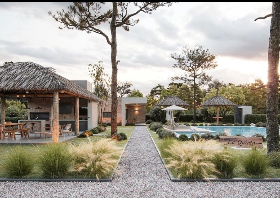 Lawrence King tweet media