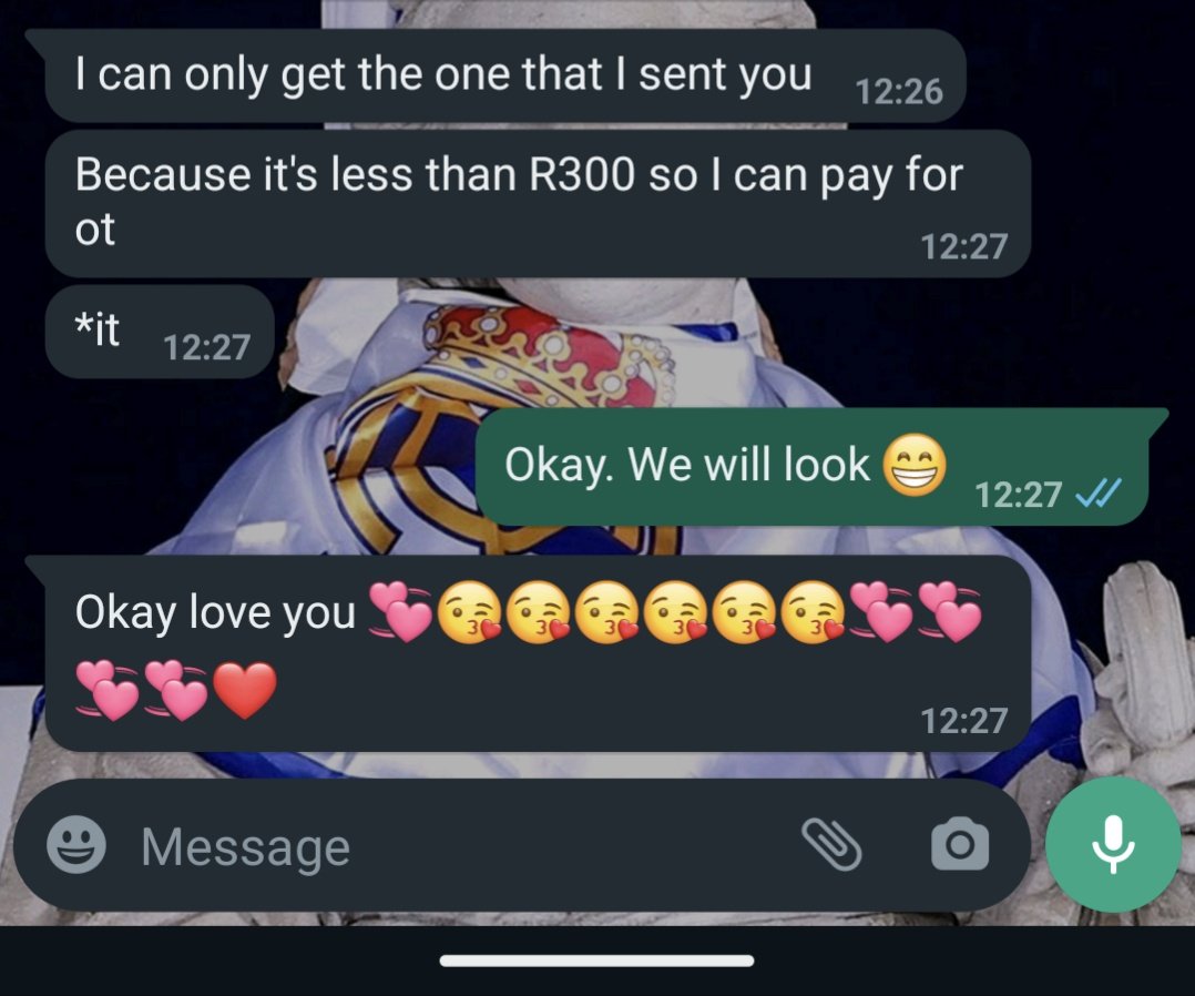 kgoatlapa's tweet photo. My girl, 9-years-old. She earns her pocket money by doing chores. She's considered about her spending. Some floozy I don't know from a bar of soap: entitled to my money talmbout โallowance this,โ โallowance that.โ ๐คท๐พโโ๏ธ
#ChickenHeads clucking #Golddiggers digging https://t.co/OsZMmDIn13