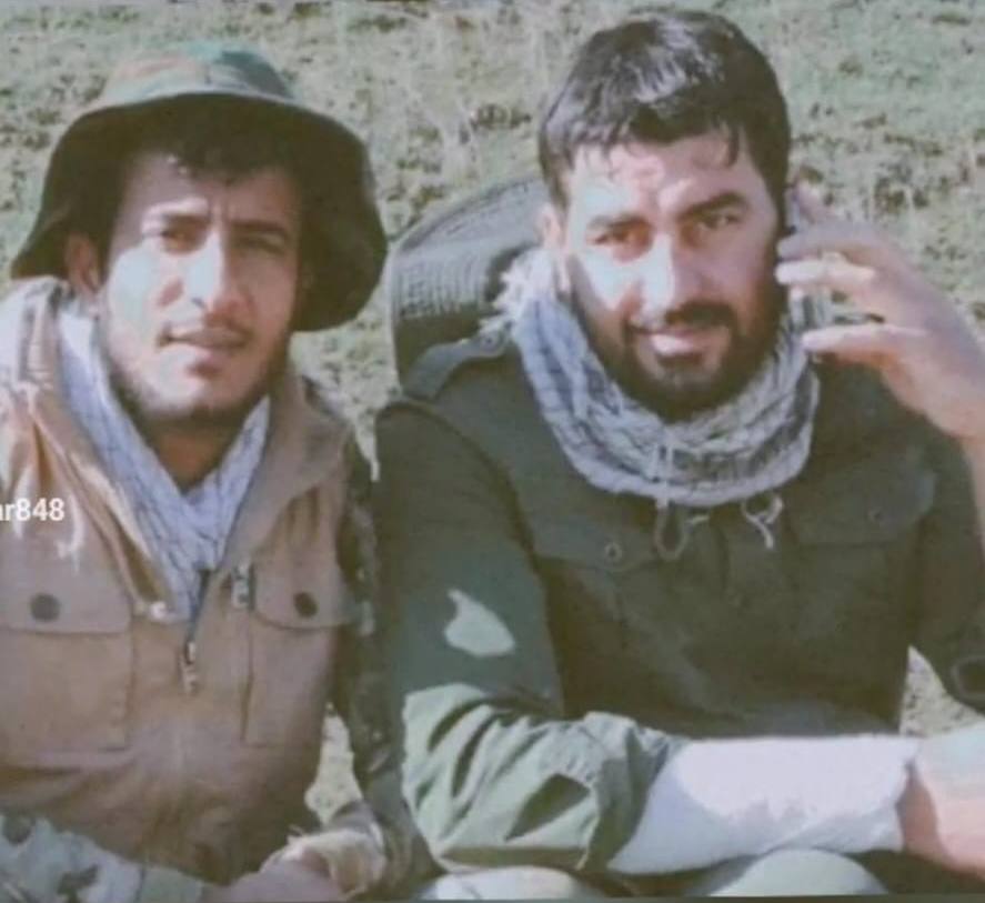 ضَاحِكَةٌ مُسْتَبْشِرَة

#اشتر_الكتائب
#ابو_علاء
#رفيقين_كانا_وشهيدين