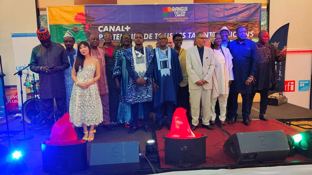 diasporamag236's tweet photo. #RCA: Lancement officiel du Festival international Bangui Fait son Cinéma #BFSC 4e édition à l'hôtel Plaza de Bangui. @MediasOubangui @CorbeauNews @FESPACO3 @Doualaserie @festivaltvmc @Festival_Cannes @ecrannoir
@sorogho @cinema @ https://t.co/rraEhnWGFz