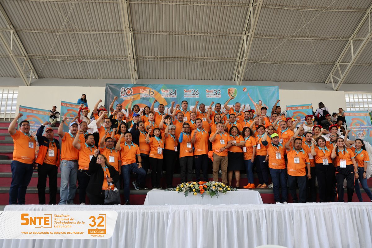 snteseccion32's tweet photo. Este año, el Sindicato Nacional de Trabajadores de la Educación conmemora el 80 aniversario de su fundación, en el marco de las celebraciones de tan importante fecha, se llevo a cabo...https://t.co/TNk29AqLLx

Nos vemos en la próxima.

#SNTE32 #EquipoPolítico https://t.co/dsCSDQI6wb