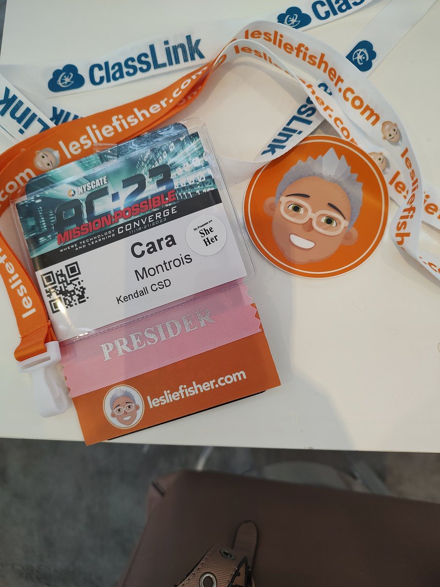 Brief fan-girl moment over <a href="/lesliefisher/">Leslie Fisher</a> here #NYSCATE23 She is a wealth of knowledge for making teaching and learning better! Sign up for her newsletter! Come to her sessions Monday!