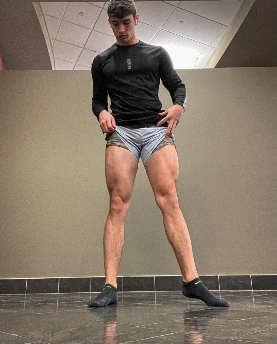 KingTO102's tweet photo. Come sniff and worship these seeaty alpha feet. They smell so fucking good after my workout…

This is the kond of manly scent that gets fags addicted 🦶🏼�� https://t.co/MQhlLRHn84