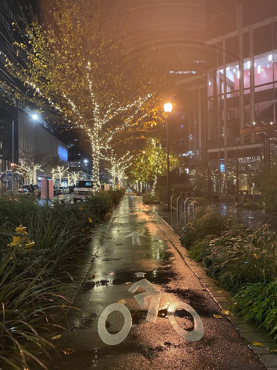 Honored to have represented <a href="/PsySciencesWKU/">Psychological Sciences WKU</a> and @WkuTech at #ABCT2023 . Grateful for the wonderful conversations I had, friendly people I met, and of course, the chowder.