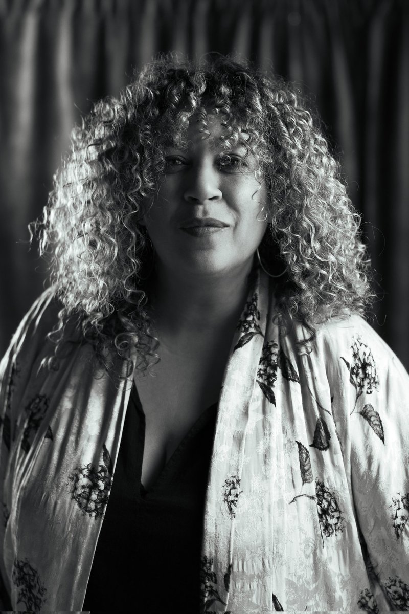 New episode! Listen to our interview with award winning author and poet @salenagodden about her writing process. Salena discusses why she likes writing in the morning, the difference between writing and performance, and her very strange Google searches.

open.spotify.com/episode/29EQsg…