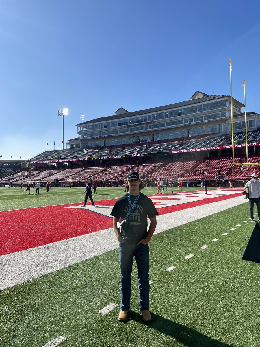SylasScruggs's tweet photo. Had a great visit yesterday @LibertyFootball !! Big thanks to @Coach_D13 @CoachParuta @Aaron_Fierbaugh @CoachChadwell for having me out!! 
#allglorytoGod #flamesfootball #notfinishedyet https://t.co/GgZMOO0fJr