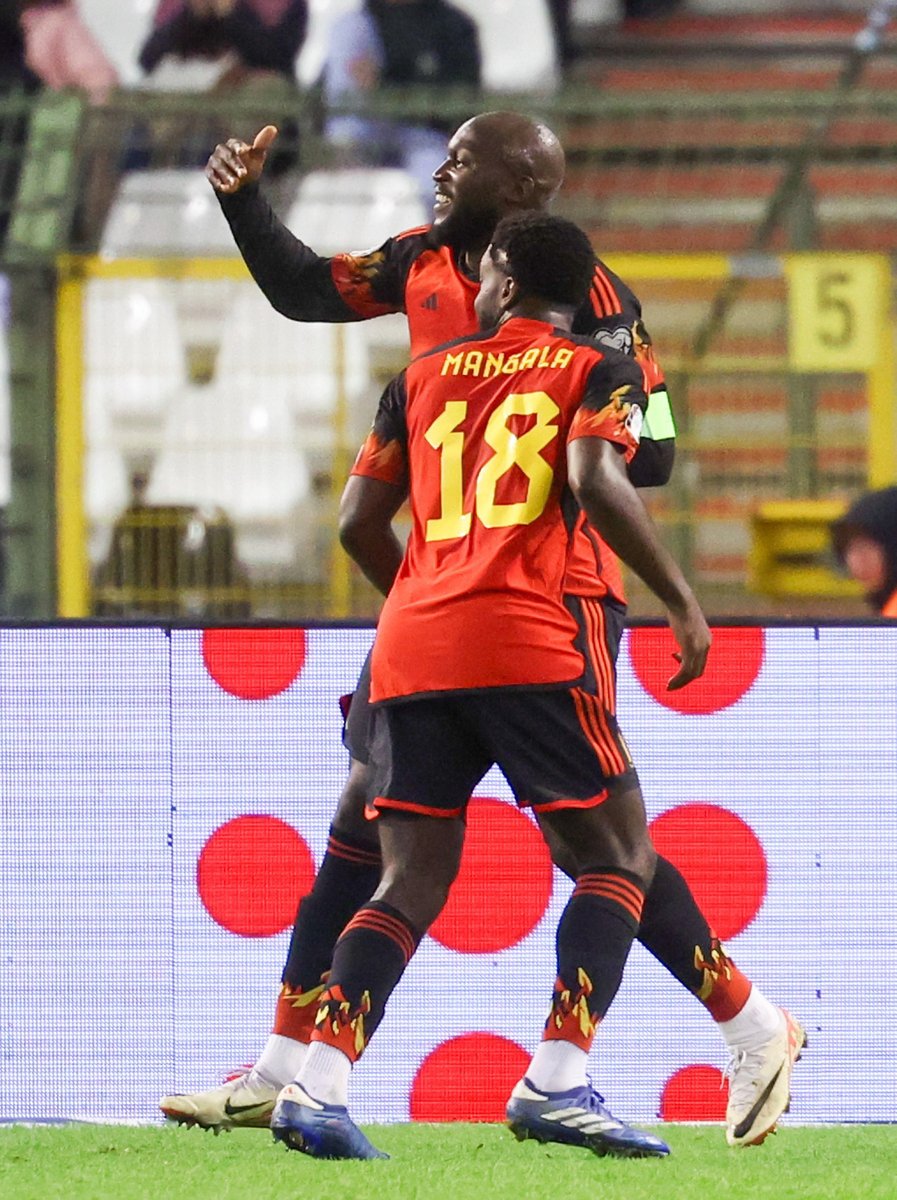 _BeFootball's tweet photo. QUADRUPLÉ DE LUKAKU EN 36 MINUTES 🤯🇧🇪

La Belgique mène 4-0 face à l'Azerbaïdjan !