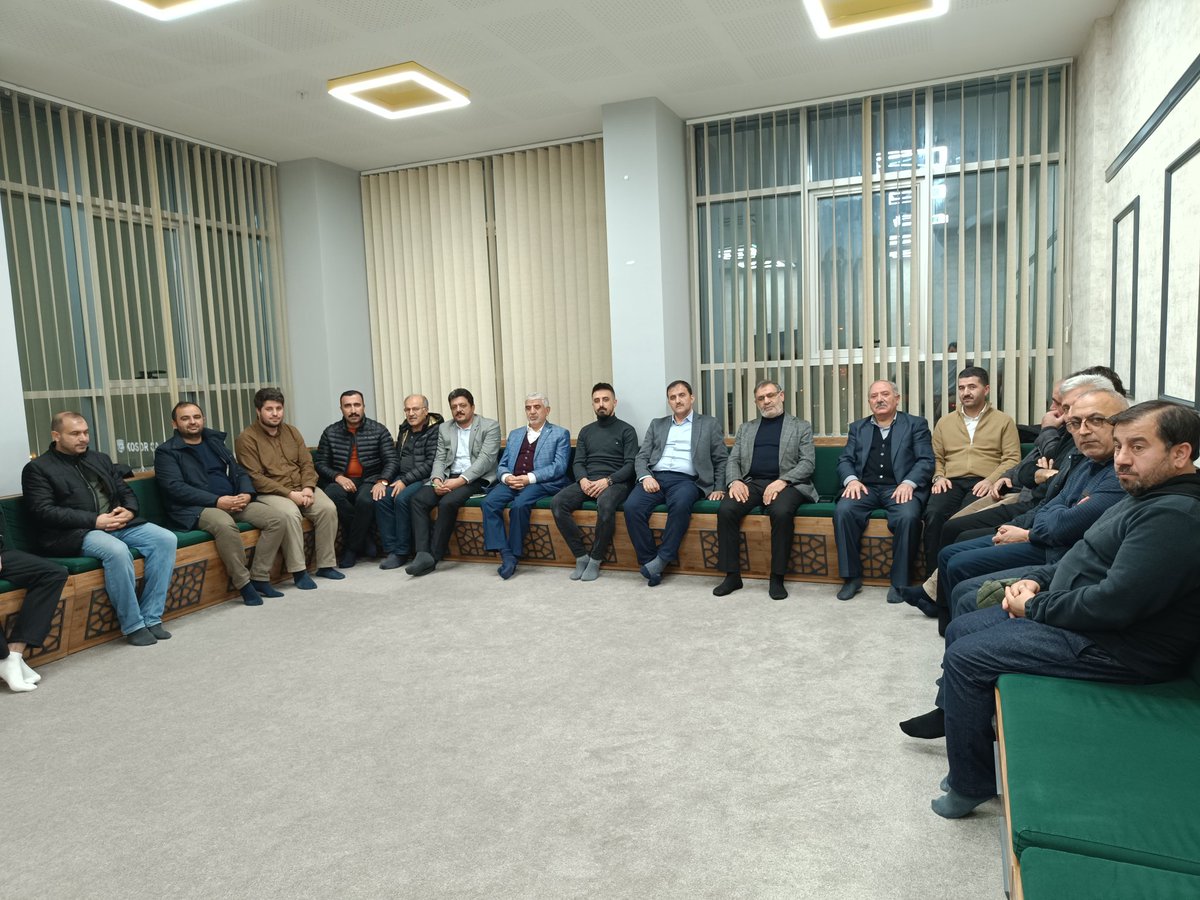 DestekKars's tweet photo. Yeni Dünya Vakfı Genel Başkanı Sayın Mahmut GÖKSU 'nun gözlemci olarak katıldığı, Kars EDEP KASIM ayı İl Koordinasyon toplantımızı 19 Kasım Pazar günü saat 18:00 de Gençlik ve Spor İl Müdürlüğüne bağlı Gençlik Merkezinde STK'Başkanlarımızın katılımlarıyla gerçekleştirdik. https://t.co/YRfIwJ1bE0