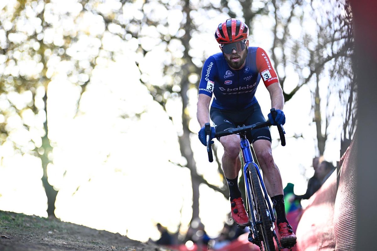 The team traveled to France today for the World Cup in Troyes 🦁 Another succesful day of racing, leaving us with 3 podiumspots. @lucinda_brand ends up in 3rd place in the women’s race. @larsvanderhaar & Joris Nieuwenhuis capture 2nd & 3rd place with the Men.👏🏼 📸 @belgaimage