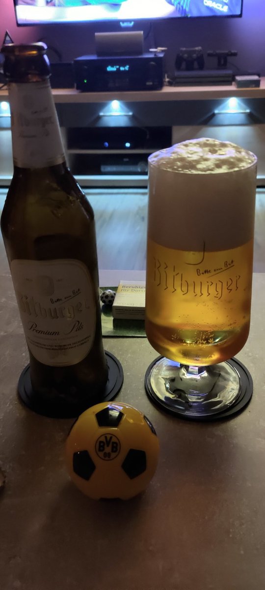 CaptainKirk2511's tweet image. Wieder zurück vom
#Ruhrpott ⚒️ Ich wünsche euch einen schönen Abend 💫 und trinke auf alle Borussen 🖤💛 #Fums 🍻