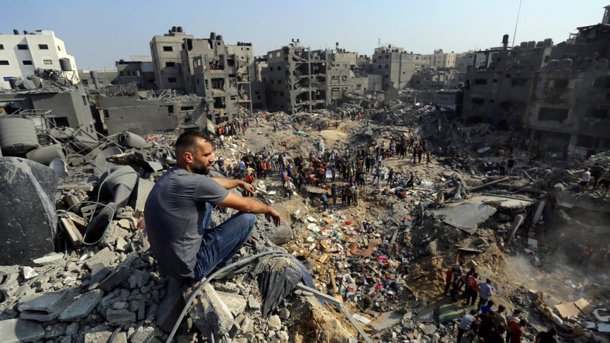 Malinda Seneviratne (@malinda00) on Twitter photo Pause. A word that has lost its weight. It is not subject to the laws of gravity. Floats like shop-talk and badly written footnotes that have escaped under-lines to hobnob with devils who would have us believe they are angels. <a href="/gaza/">Gaza ā¤ļø ŲŗŲ²Ų© ŁŲ§Ų“Ł
</a> #Gaza_Genocide
malindawords.blogspot.com/2023/11/the-un⦠Pause. A word that has lost its weight. It is not subject to the laws of gravity. Floats like shop-talk and badly written footnotes that have escaped under-lines to hobnob with devils who would have us believe they are angels. <a href="/gaza/">Gaza ā¤ļø ŲŗŲ²Ų© ŁŲ§Ų“Ł
</a> #Gaza_Genocide
malindawords.blogspot.com/2023/11/the-unā¦