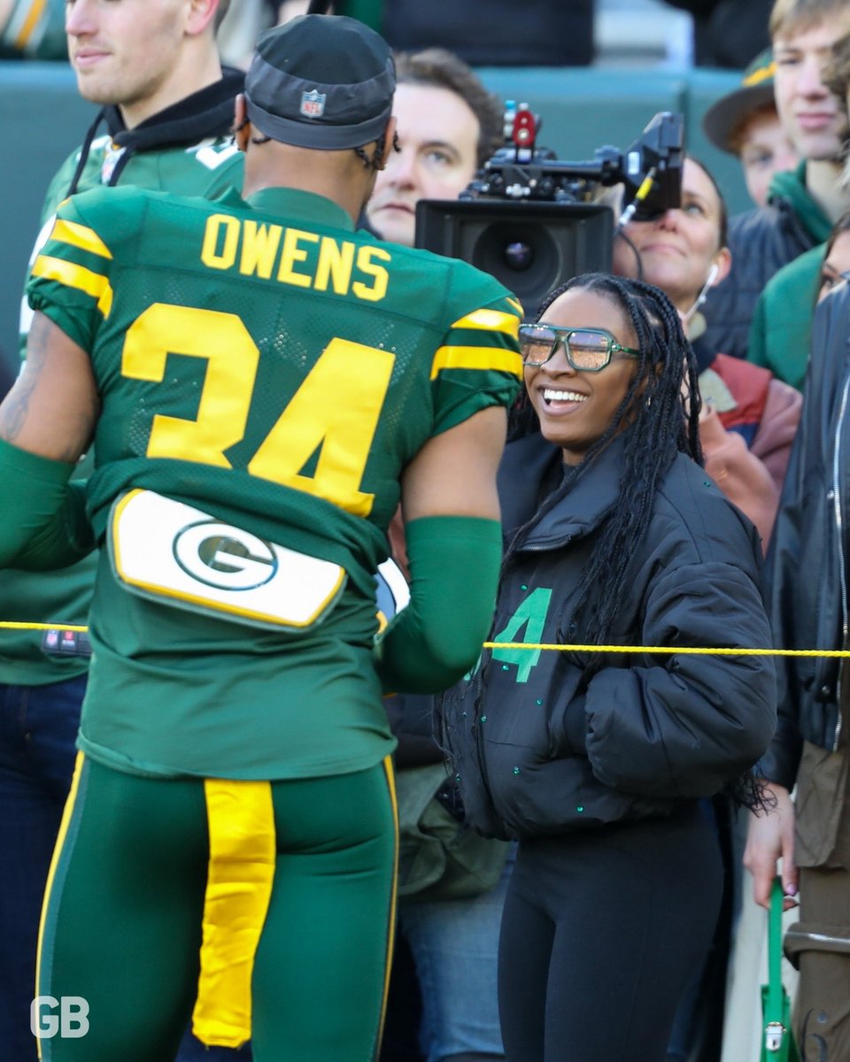 packers's tweet image. We love some green &amp;amp; gold🥇

#LACvsGB | #GoPackGo