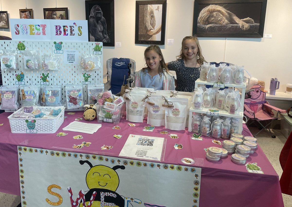 Helpingstine512's tweet photo. So proud of these LH students! Stop by the Lenexa Public Market until 2pm today to buy their great products! https://t.co/34Fo2JtIew