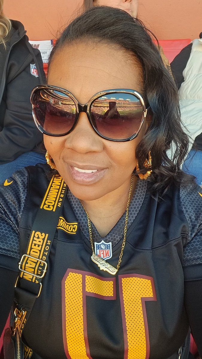JustChanie's tweet photo. @Commanders #HTTC https://t.co/U6omSQy8uw