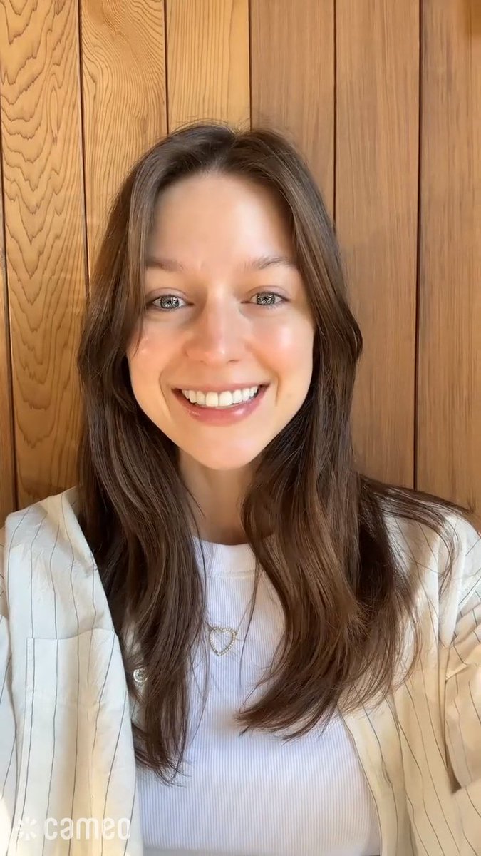 Melissa looking pretty in the 4 cameos she did for the Supercorp fandom. 🥺

Huge shoutout to everyone who contributed to make this happen 🥳