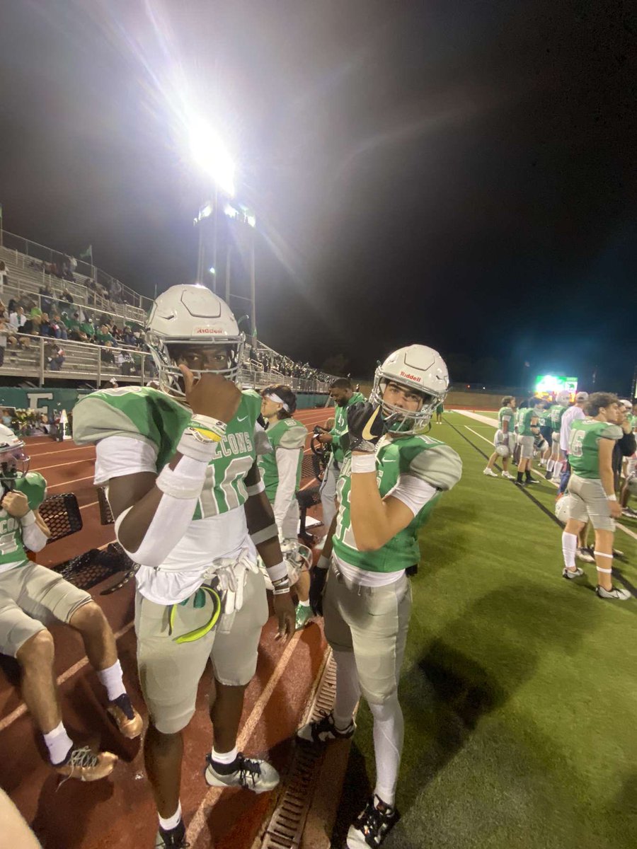 Passing the torch <a href="/keonde10/">Keonde Henry</a> —> <a href="/braxtonallison_/">Braxton Allison</a>  <a href="/recruitLD/">Lake Dallas Football</a> <a href="/BoilerFootball/">Purdue Football</a> <a href="/SkysTheLimitWR/">Margin Hooks</a> <a href="/DontonioKeshon/">Dontonio Jordan</a>