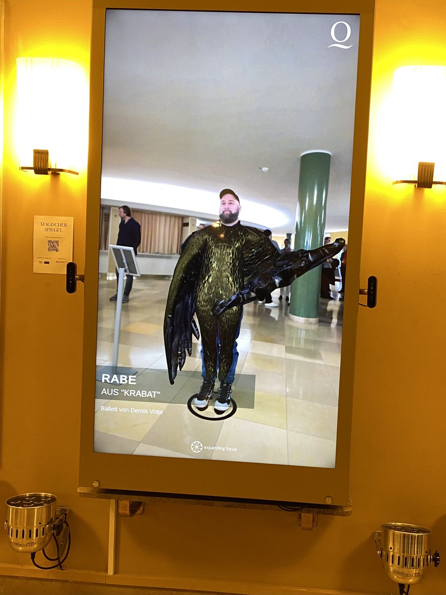 IngoSawilla's tweet photo. heute mit @FFTDuesseldorf und @operamrhein über unsere Projekte im Rahmen des "Fonds Digital" der @kulturstiftung gesprochen und die vielen Ergebnisse des @digitales_Foyer bestaunt. https://t.co/AnmYFkIFWJ