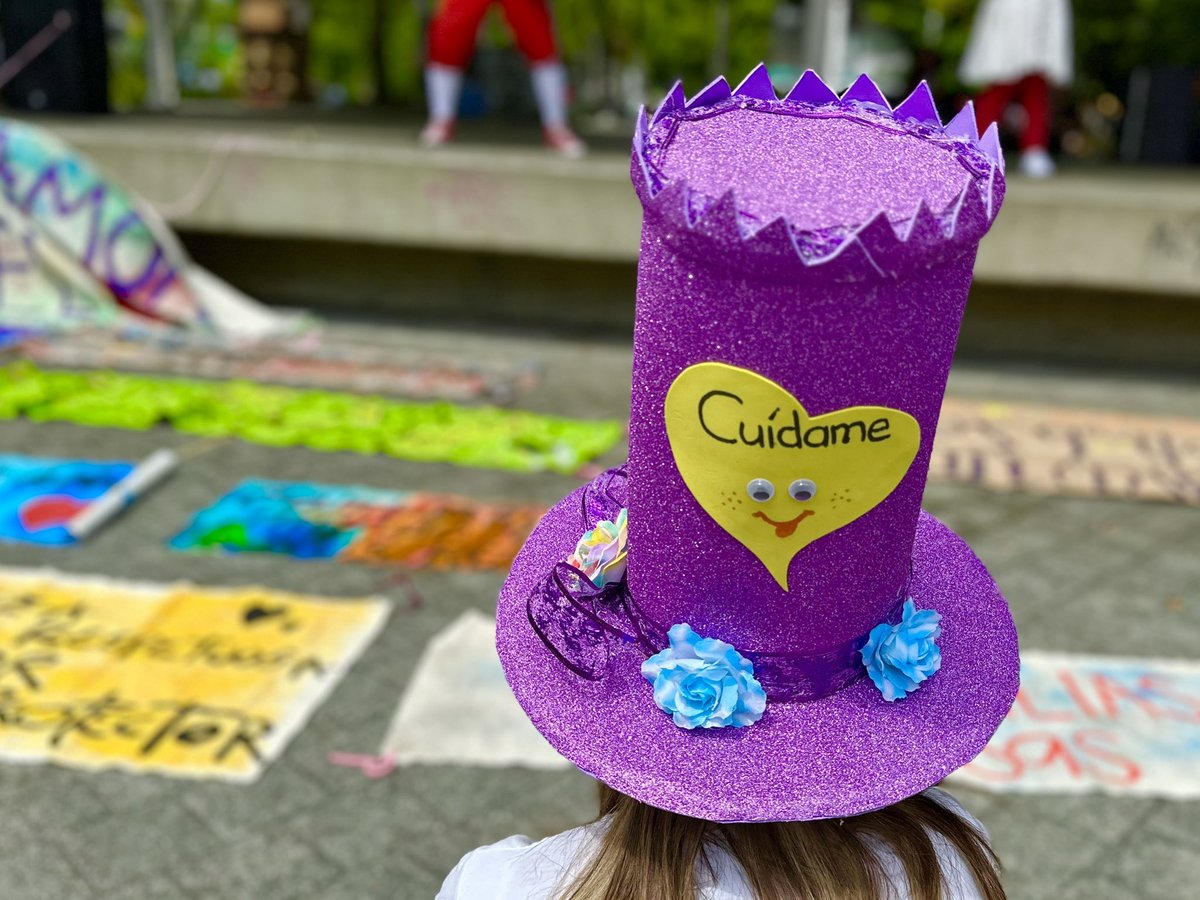 EducacionMed's tweet photo. Hoy conmemoramos el Día Mundial para la Prevención del Abuso y Maltrato Infantil haciendo un llamado a los padres de familia, maestros y ciudadanía en general a cuidar con amor nuestro activo más brillante: la niñez. https://t.co/rmrz2ALoac